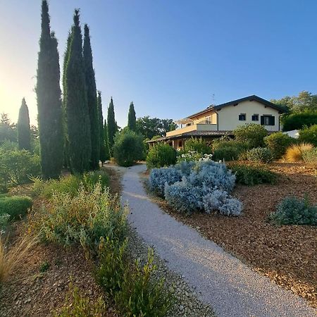 Casale Terre Rosse Bed & Breakfast Saturnia Bagian luar foto