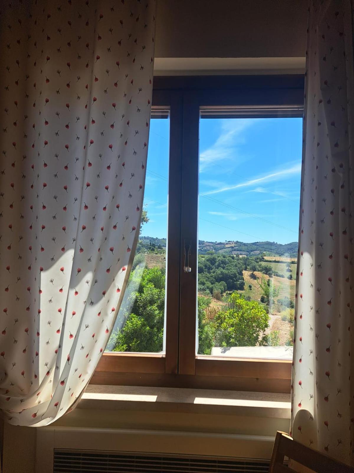 Casale Terre Rosse Bed & Breakfast Saturnia Bagian luar foto