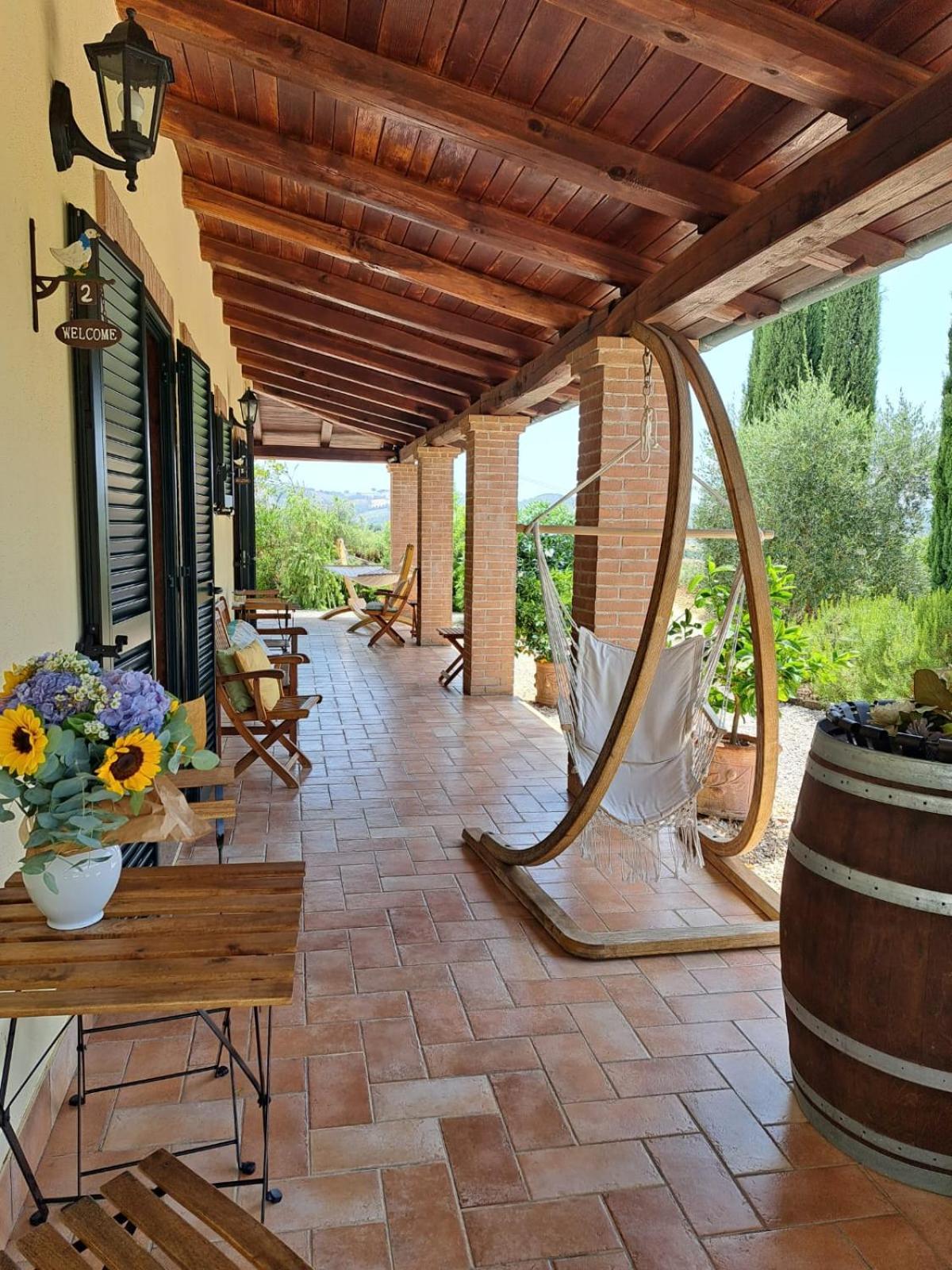 Casale Terre Rosse Bed & Breakfast Saturnia Bagian luar foto