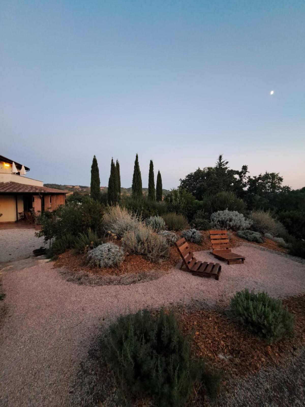 Casale Terre Rosse Bed & Breakfast Saturnia Bagian luar foto